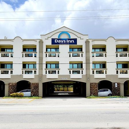 Days Inn Guam - Tamuning Esterno foto