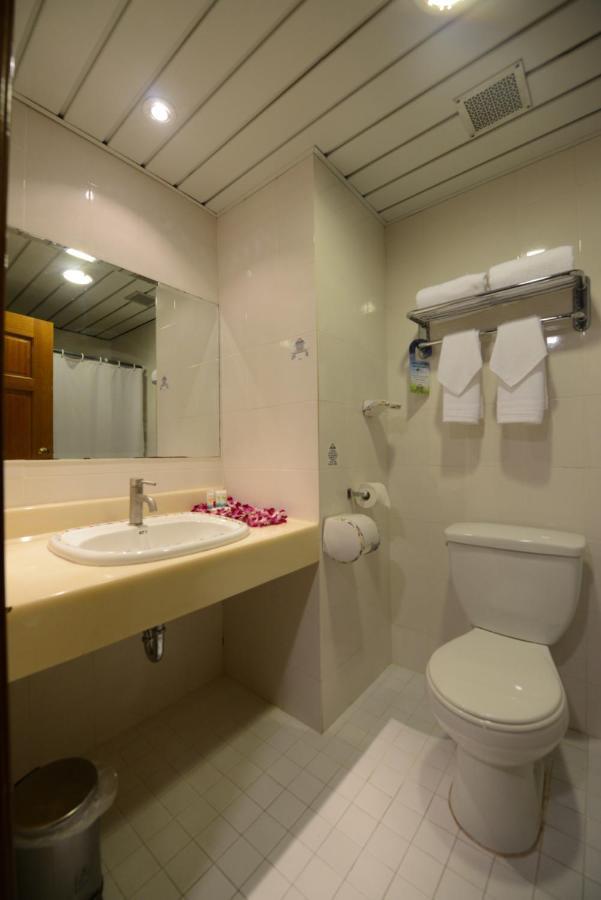 Days Inn Guam - Tamuning Esterno foto