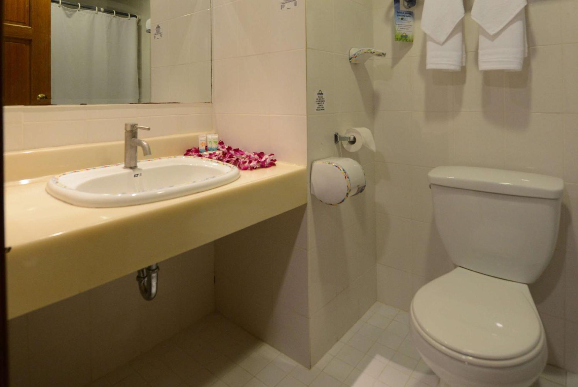 Days Inn Guam - Tamuning Esterno foto